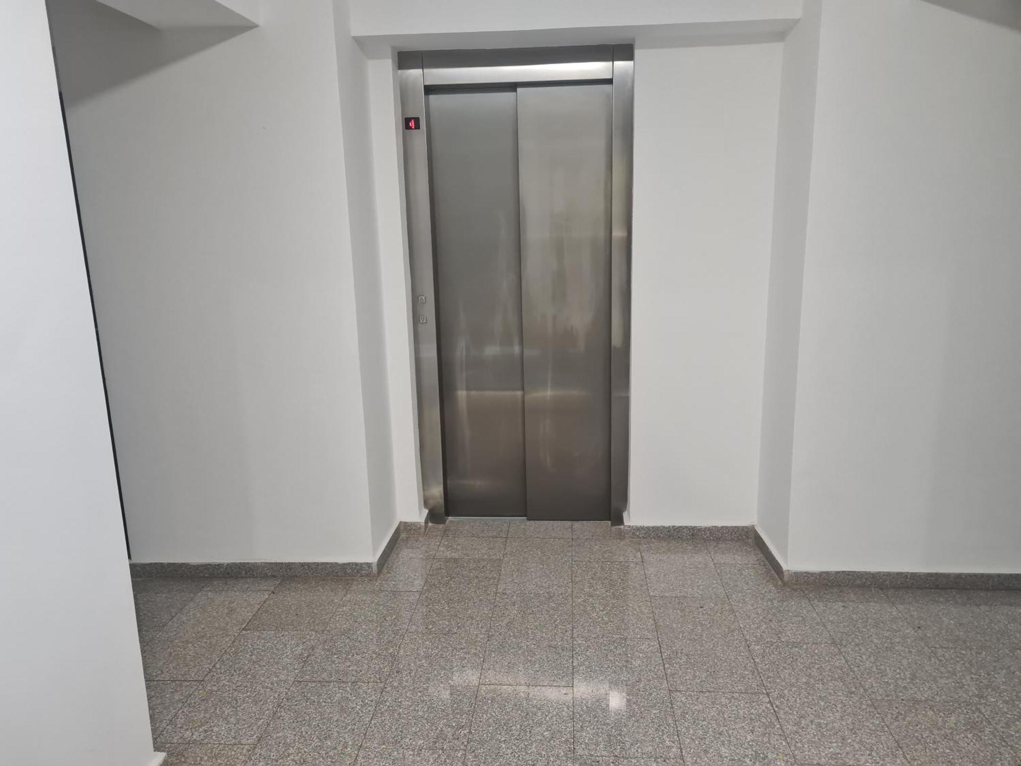 Mall Luxury VI Apartments Bacau Exterior photo